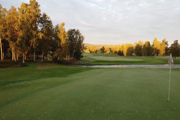 Golfbanan öppnar för säsongen!